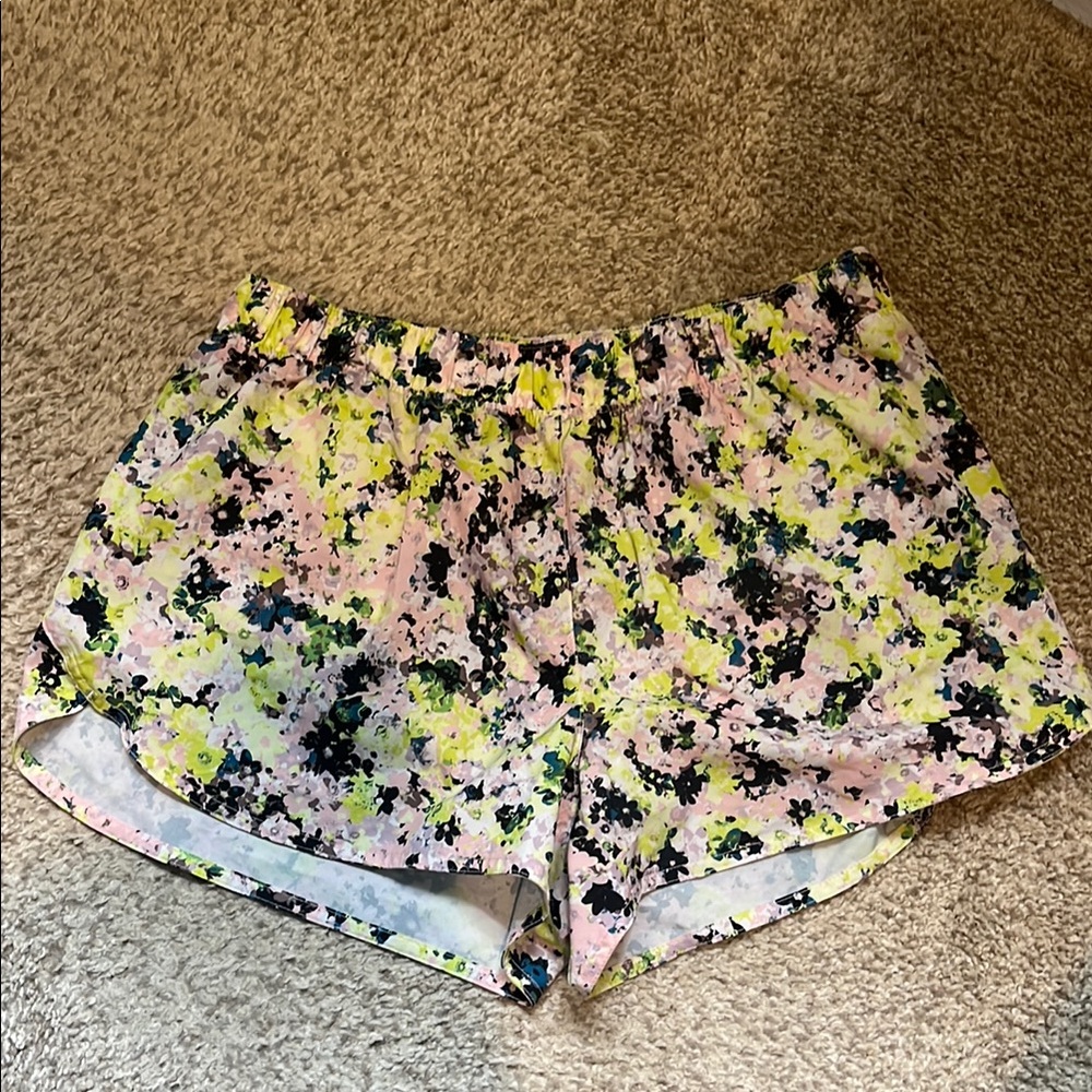 Womens medium old navy shorts.